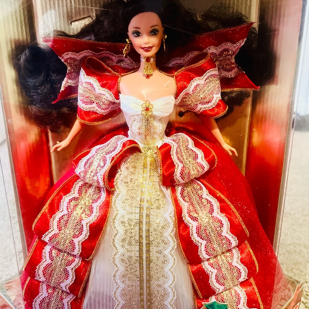 Unopened Super Rare Vintage Misprint 1997 Special Edition Happy Holidays Barbie.